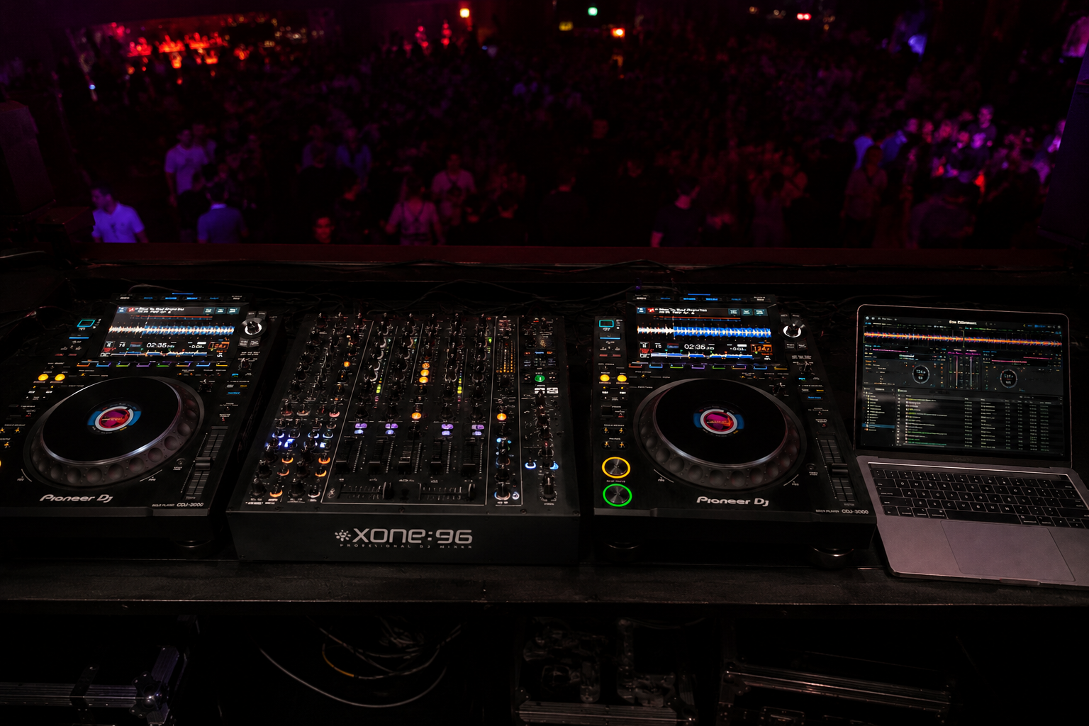 La Sphere Live-Setup mit Publikum und Club-Atmosphäre